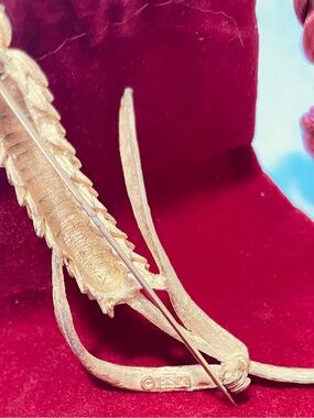 Vintage BSK gold-tone wheat sheaf brooch